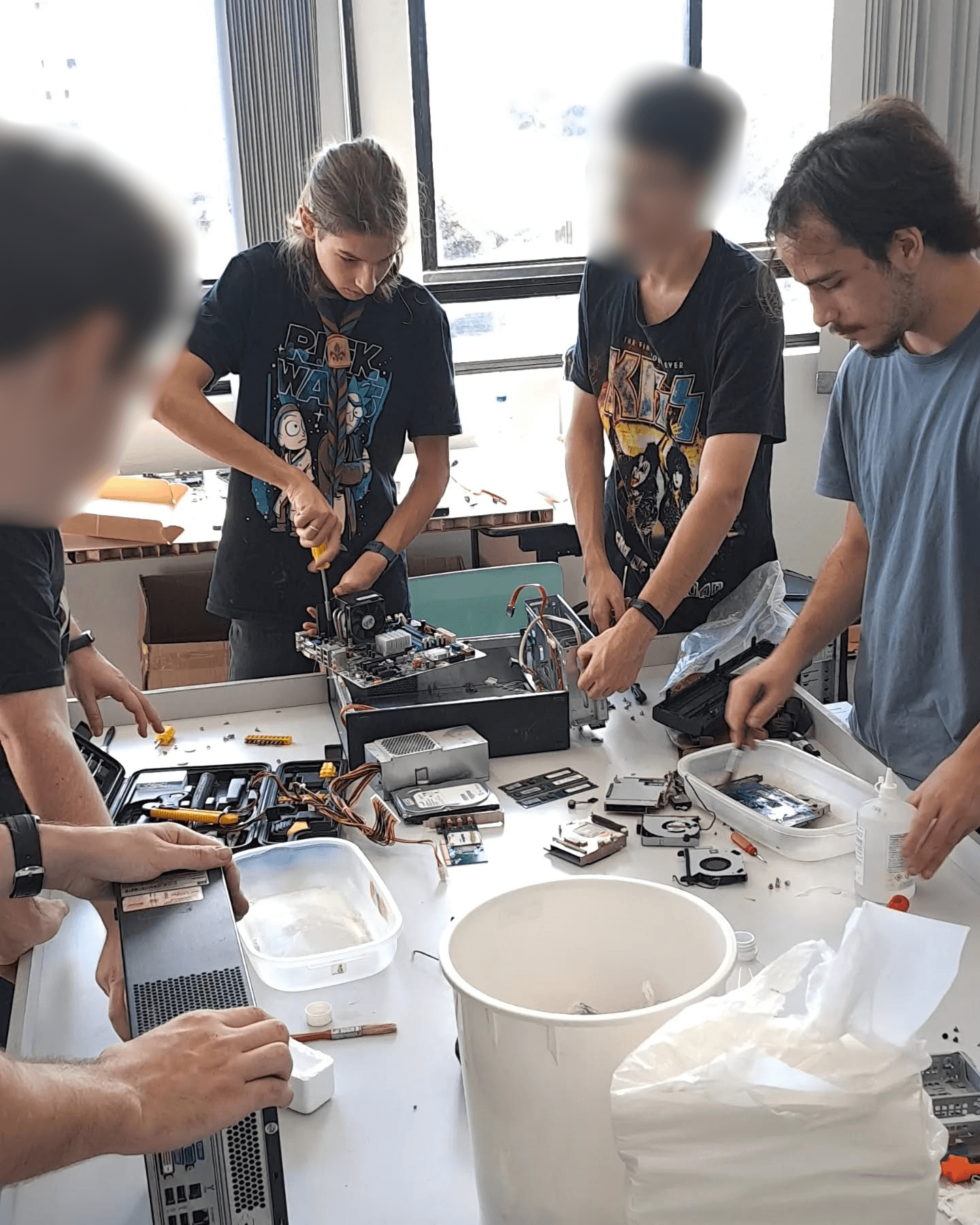 Foto dos fundadores e mantenedores da Cobuilt